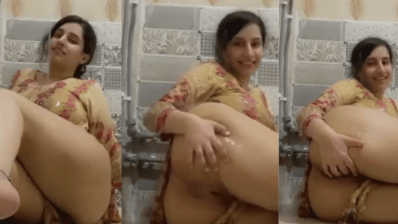 Image of Seductive Muslim Desi Girl Drenching and Revealing-Linkdebhai2.in