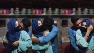 Image of Kashmiri Guy Seduces Sister with Boobs Play-LinkDeBhai2.in