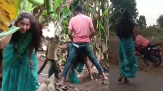 Image of Bhabhi Caught Having Intimate Moment Outdoors-Linkdebhai.club